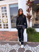 Conjunto Amélie em Tricô com Suéter Mullet Gola Alta e Calça